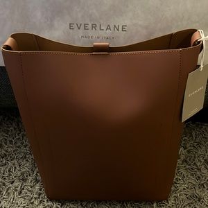 Everlane- The Italian Leather Studio Bag Cognac